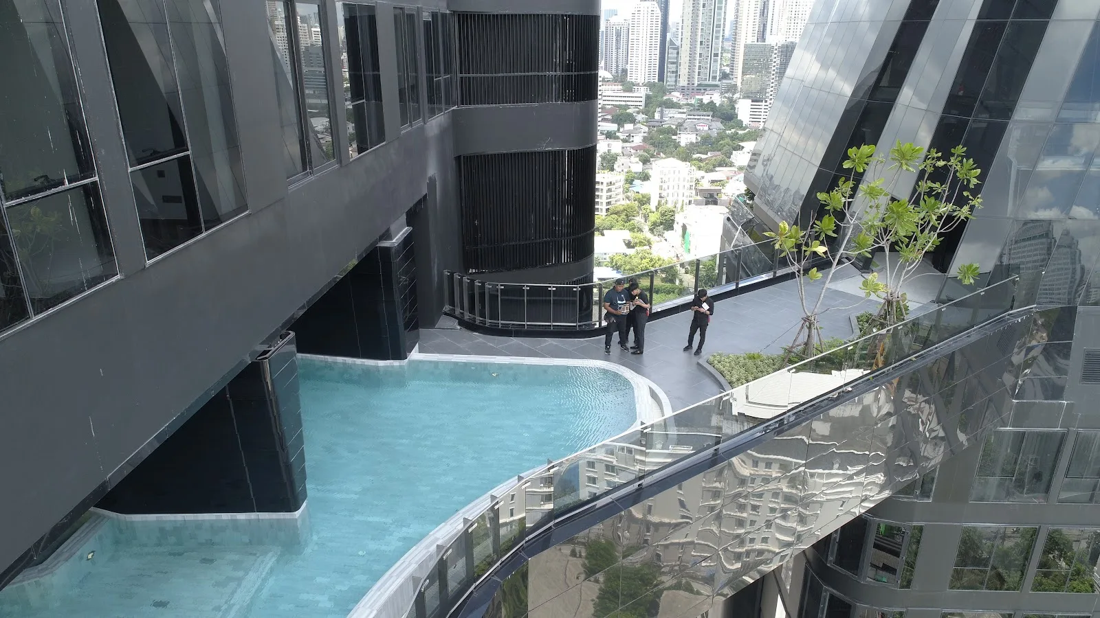 ภาพจริงของ ไอดีโอ คิว สุขุมวิท 36 ย่านทองหล่อ จาก Google Maps (รูปที่ 2)