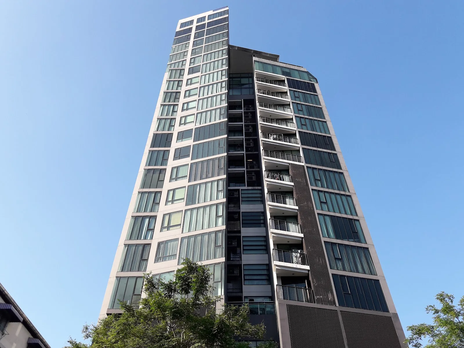 ภาพจริงของ ดิอัลโคฟ ทองหล่อ10 ย่านทองหล่อ จาก Google Maps (รูปที่ 4)